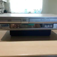 یکدستگاه پخش ویدئو vhs و dvd مارک ال جی