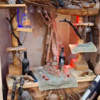 کشتی   تخته نرد   میز چوبی