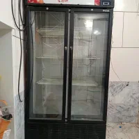 یخچال ویترینی و مرغ بریانی