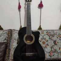 گیتار دست دوم