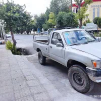 تویوتا هایلوکس کمک دار