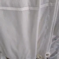 پرده سفید عرض ۶مترونیم درقد ۲۷۰