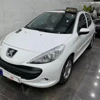 پژو 207 مدل 1400 سقف پانا دنده ای  بدون رنگ