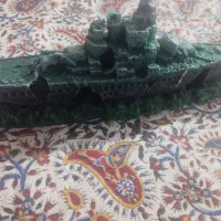 یک عدد کشتی آکواریوم