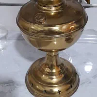 چراغ قدیمی روشن