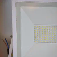 پروژکتور LED مودی ۱۰۰ وات - نور قوی کیفیت عالی|لامپ و چراغ|رشت, بوسار|دیوار