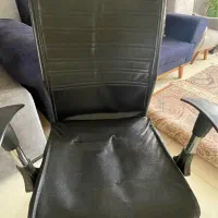 صندلی کامپیوتر کارکرده