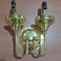 روشنایی طلایی دو شعله دیواری گازی