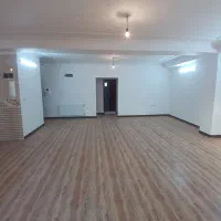 آپارتمان خوش نقشه و نورگیر