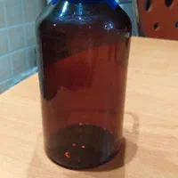 تعداد محدودی بطری پلاستیکی و شیشه‌ای قهوه‌ای|ظروف نگهدارنده، پلاستیکی، یک‌بارمصرف|اصفهان, خواجو|دیوار