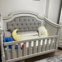 تخت نوزادی