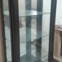 یک عدد بوفه شیشه سالم