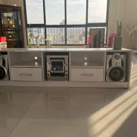 میز تلویزیون و سیستم صوتی خانگی