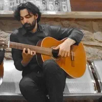 تدریس خصوصی گیتار‌ و ویولن در منزل