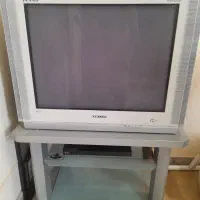 تلویزیون سامسونگ ۲۹ اینچ کره ای با میز تلویزیون