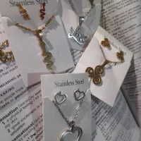 ست گردنبند و گوشواره استیل