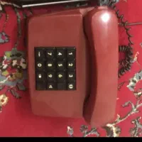 چند گوشی تلفن ثابت