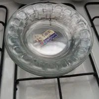 دو دست بشقاب خورشت خوری