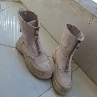 چندجفت کفش سالم