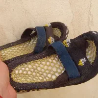 دمپایی زندان بافت