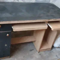 تعدادی لوازم خانه به فروش میرسد