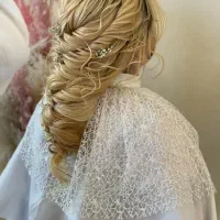 میکاپ و شینیون حرفه ای عروس لباس عروس رایگان|خدمات آرایشگری و زیبایی|سلمانشهر, |دیوار