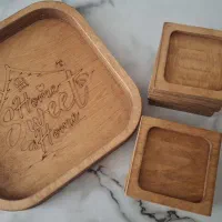 سینی و زیر لیوانی چوبی