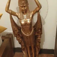 مجسمه هرعدد یک تومن