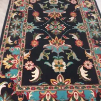 فروش ۲عدد فرش بهمراه یک جفت پشتی