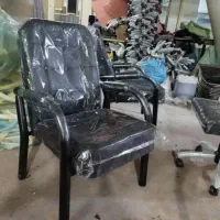 رویه کوب صندلی اداری و کارگر ساده