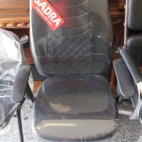 فروشنده خانم