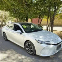 تویوتا کمری هیبرید ۲۰۲۵ پریمیوم ادیشن