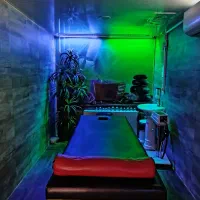 ماساژ،بادکش و حمام سنتی