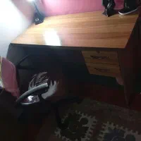 میز و صندلی در حد نو