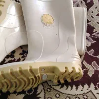 چکمه نو
