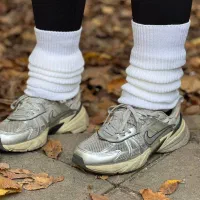 لگ وارمر|لباس|تهران, نیروی هوایی (پیروزی)|دیوار