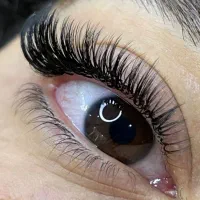 اکستنشن مژه و کاشت هیدن ‌و لیفت ابرو