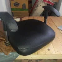 تعمیرات تخصصی انواع صندلی بصورت سیار|خدمات پیشه و مهارت|کاشان, درب جوشقان|دیوار