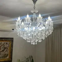 سه عدد لوستر و یک کنار سالنی