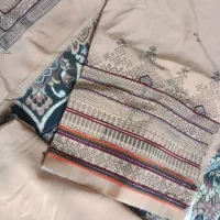 دوزنده لباس بیاد