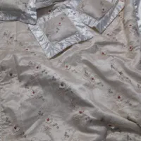 روتختی با بالشت کوسن