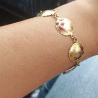 مدال طلا ودستبند