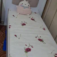 تخت  و پاتختی