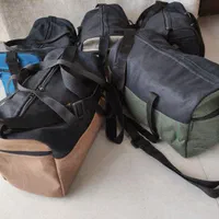 کوله و کیف|کیف، کفش، کمربند|گلبهار, شهر جدید گلبهار|دیوار