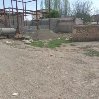 یک-قواره-زمین-چهاردیواری-در-بافت