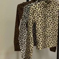 یقه اسکی پلنگی|لباس|گرمسار, |دیوار