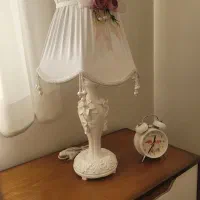 آباژور سفید