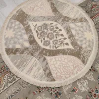 فرش یک در یکو نیم کاملا سالم و تمیز