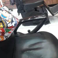 صندلی آرایشگاه. اینه . میز. آبسرد کن . تلوزیون|آرایشگاه و سالنهای زیبایی|قم, بنیاد|دیوار