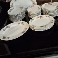 ظروف گل قرمزی قدیمی و نوستالژی سالم و‌نو